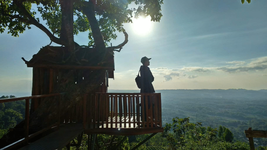 Puncak Ratu Pamekasan