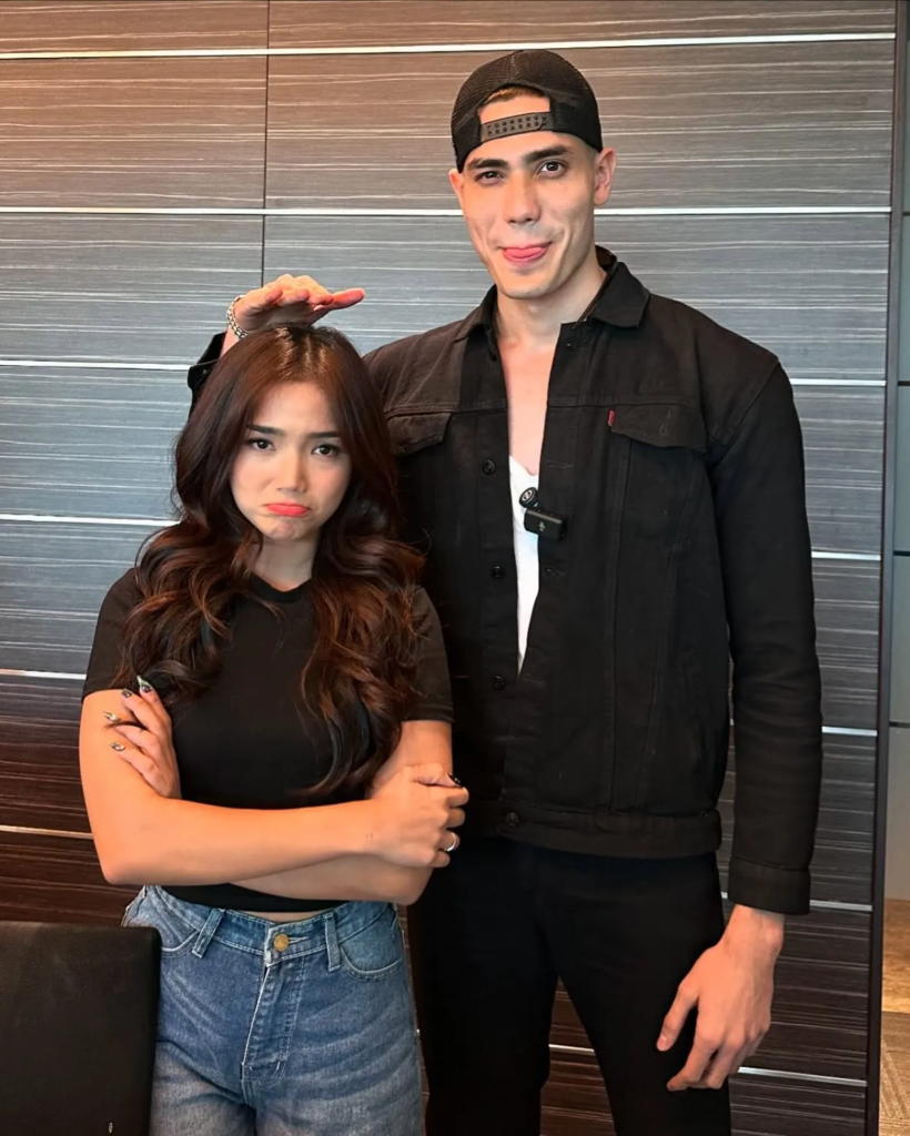 Fuji dan Aisar Khaled