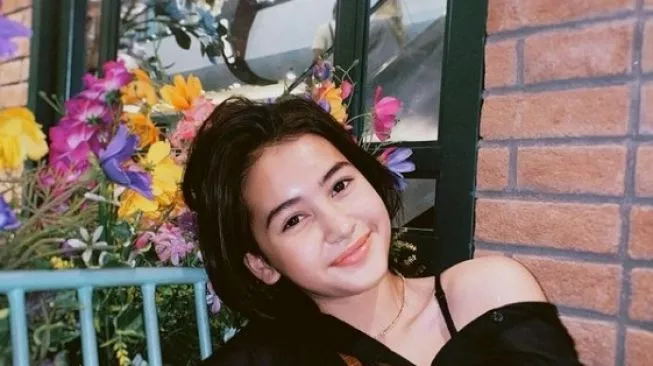 Agama Sandrinna Michelle