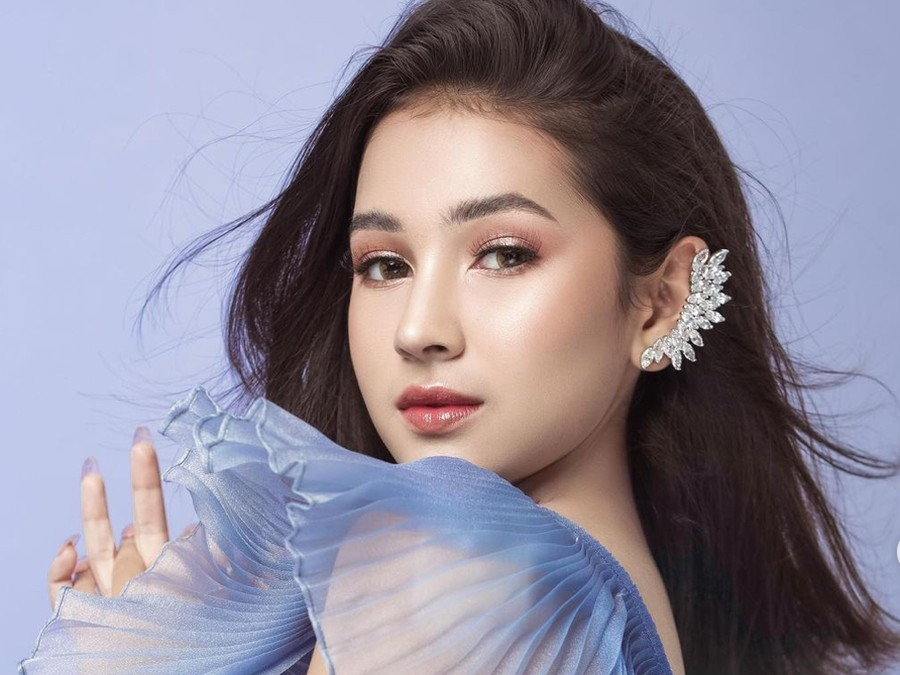 Agama Sandrinna Michelle